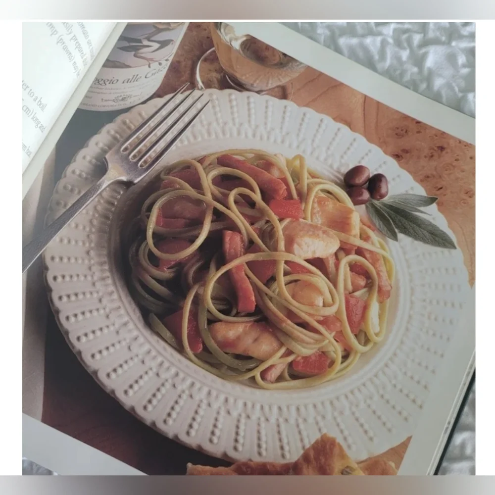 Williams Sonoma Kitchen Library Pasta Cookbook.. Book. Italian
